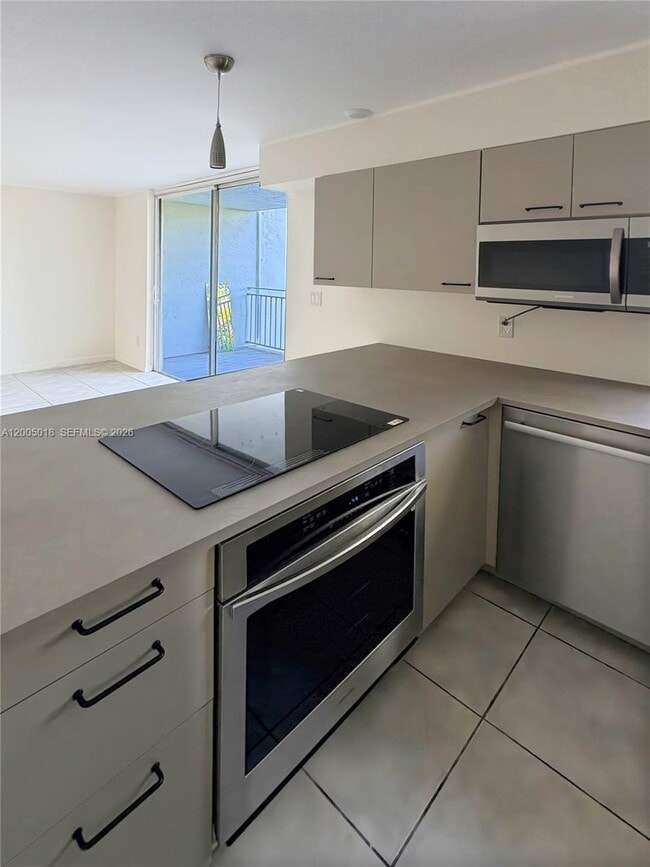 Foto del edificio - 777 NE 62nd St