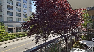 Building Photo - 1414 Davie St