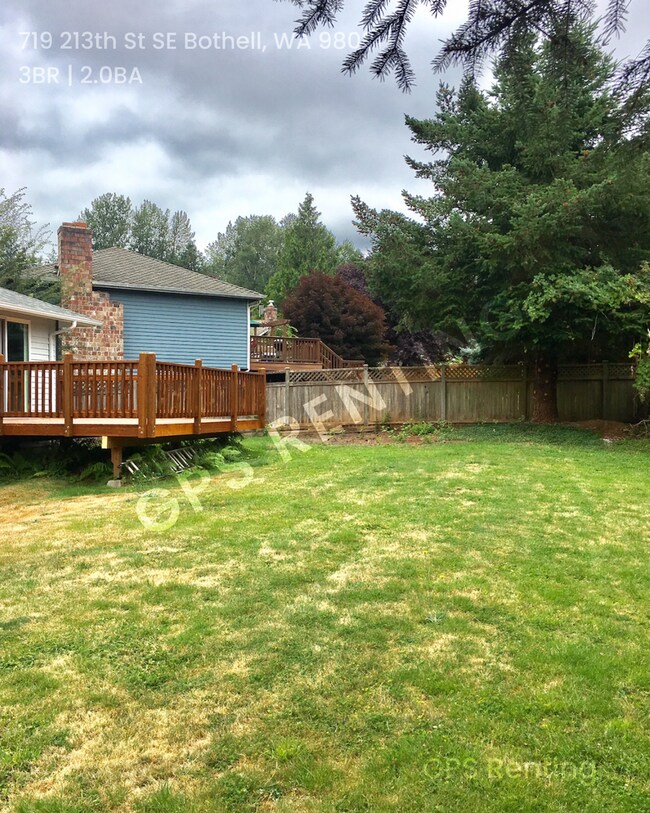 Foto del edificio - 719 213th St SE