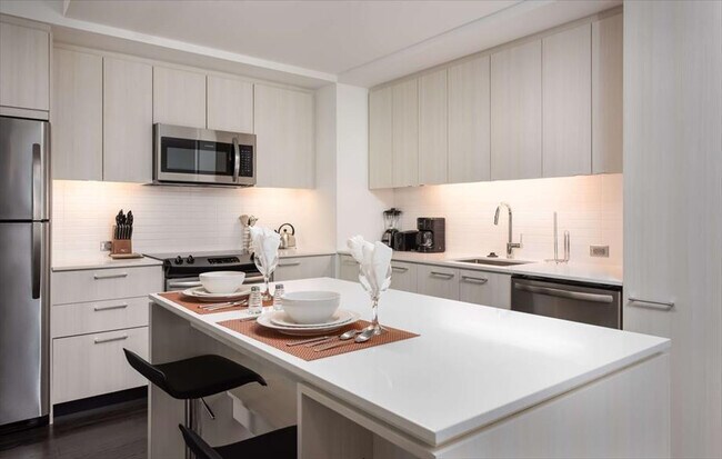 Building Photo - 11911 Freedom Dr