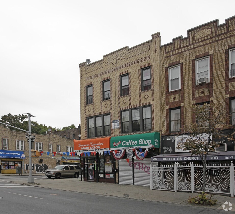 Building Photo - 241 Rogers Ave