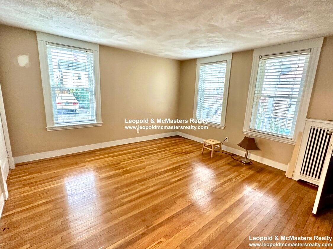 6 Thorndike Ter Unit 1, Swampscott, MA 01907 Apartments in Swampscott