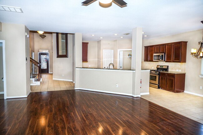 Foto del edificio - 8711 Preston Field Ln