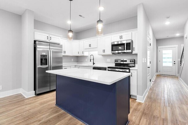 Building Photo - 307 Jonathan Wade Cir