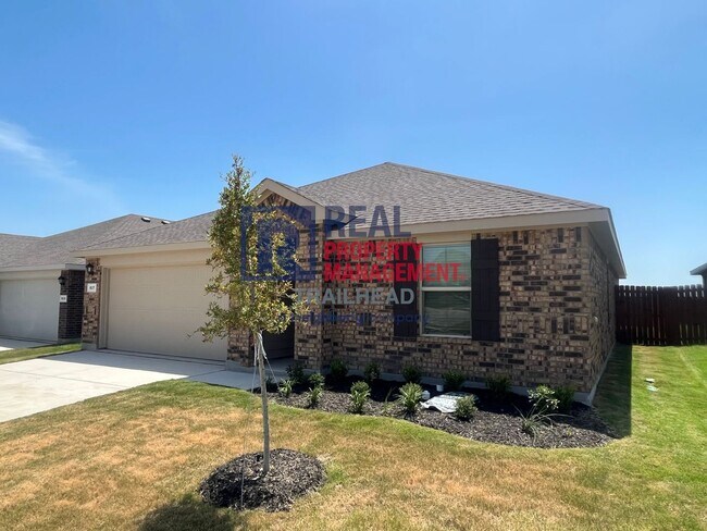 Foto del edificio - Delightful 4 Bedroom/2 Full Bath Open Concept Home