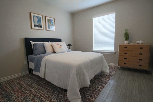 Bedroom View - Valencia Grove Apts where Comfort meets Lu...