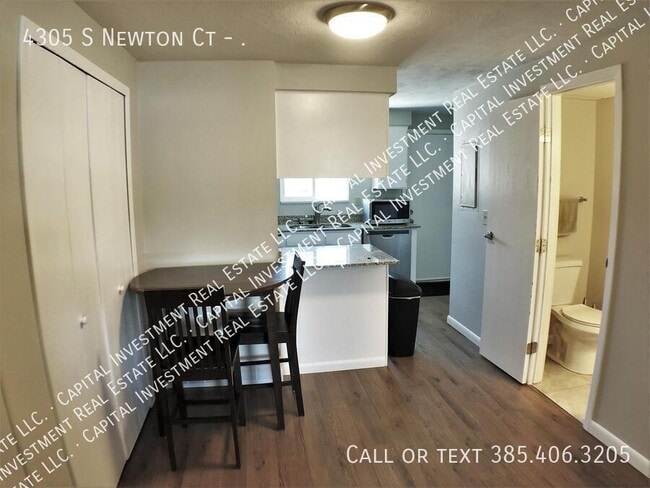 Building Photo - 4305 S Newton Ct