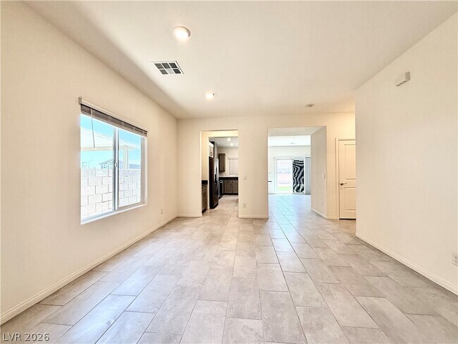 Building Photo - 1841 James Crk Dr