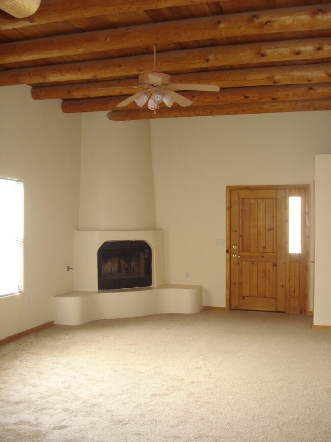 Building Photo - 6124 Nassif Ct NW