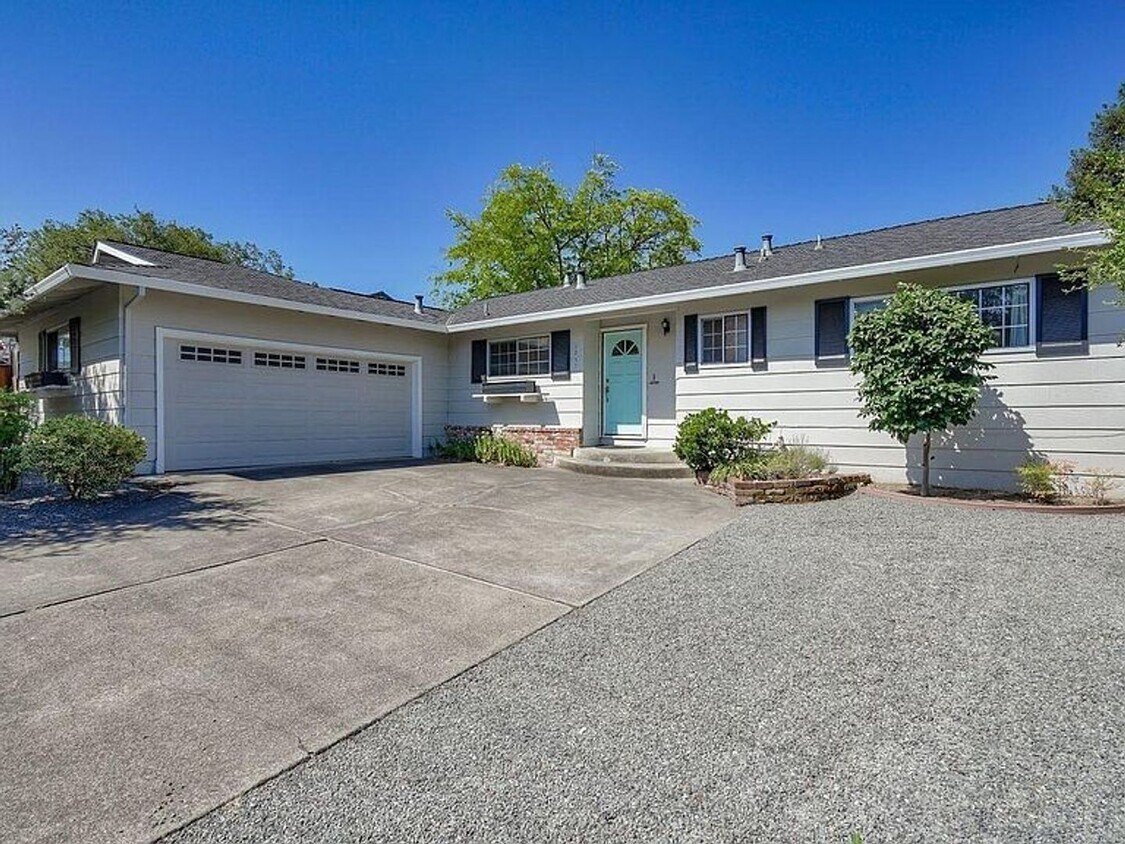 Foto principal - Great 3 Bed Rincon Valley Home -Excellent ...