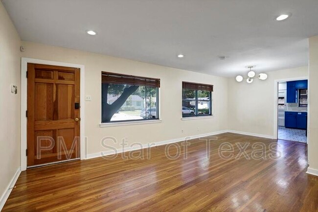 Building Photo - 10138 Estacado Dr