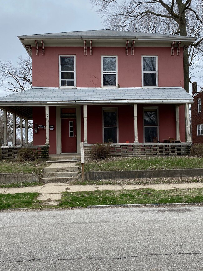 Building Photo - 1102 N 10th St