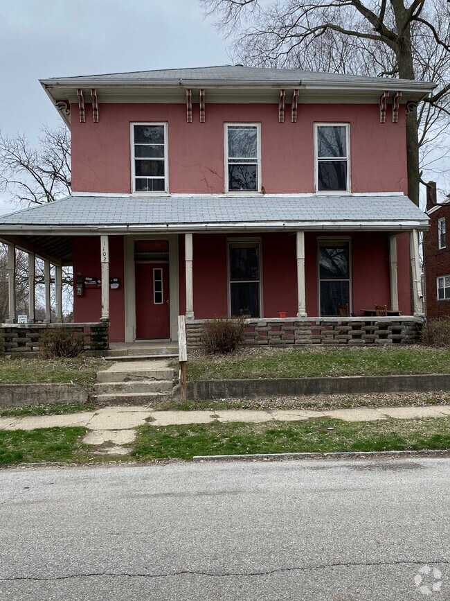 Building Photo - 1102 N 10th St