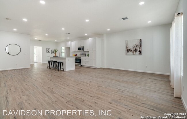 Foto del edificio - 3 br, 2 bath House - 933 Denver Blvd