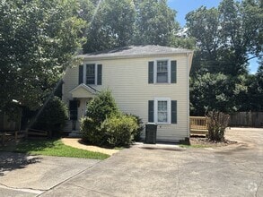 Building Photo - 852 Cherry Rd