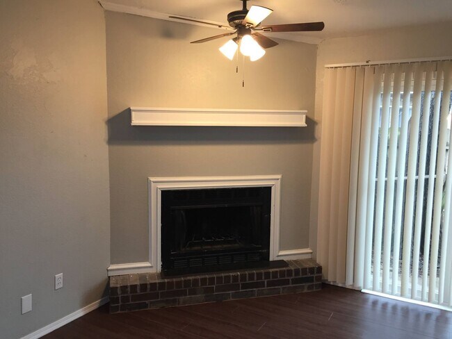 Foto del edificio - 1/2 Off First Months Rent - Accepting Hous...