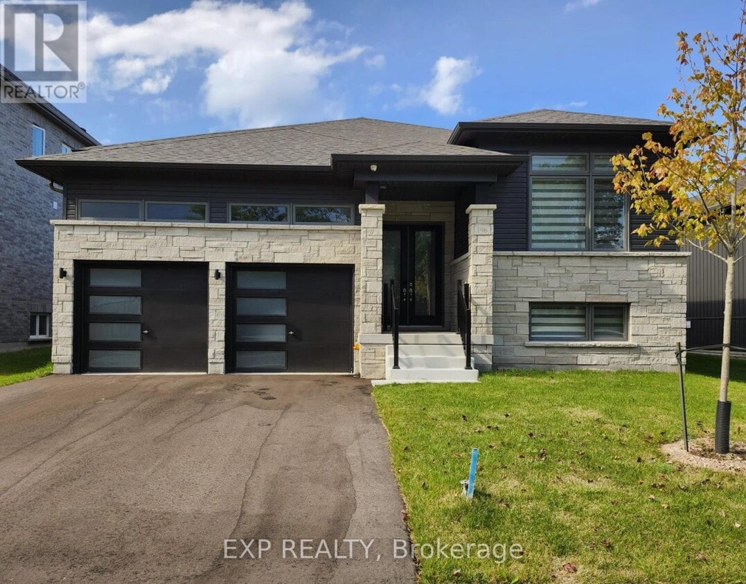 Primary Photo - 196 Ramblewood Dr