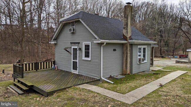 Foto del edificio - 320 W Woodland Ave