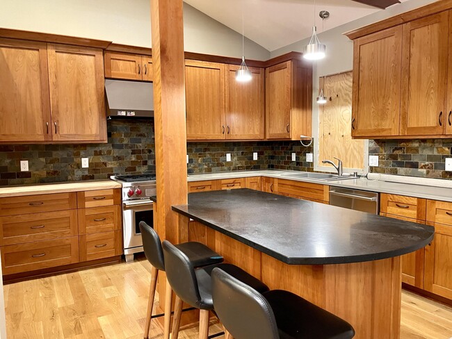 Foto del edificio - 3320 N Lake Dr
