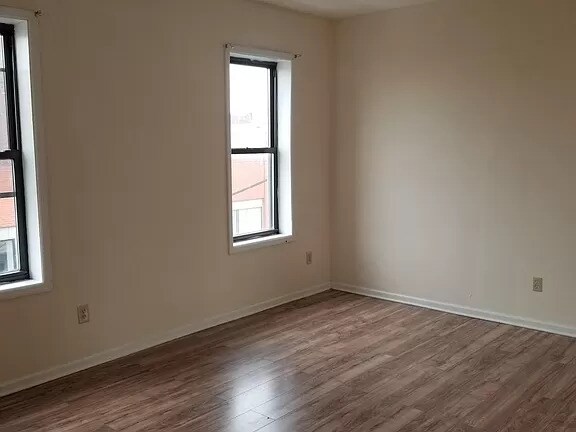 Foto del edificio - 182 Ferry St