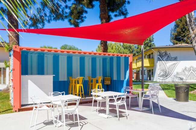 Building Photo - Koda on Fremont