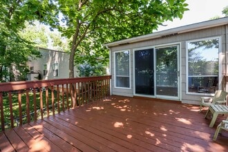 Building Photo - 15 Clinton Dr