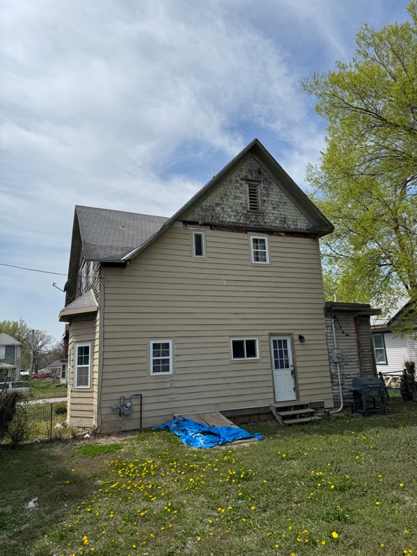 Building Photo - 116 S 1st St