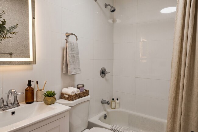 Foto del edificio - 13930 Laurelton Pky