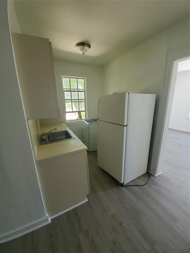 Foto del edificio - 236 NE 28th St