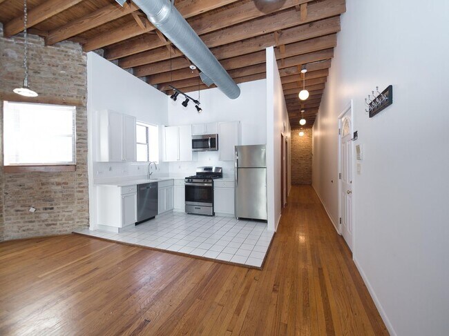 Foto del edificio - 2849 W Belmont Ave