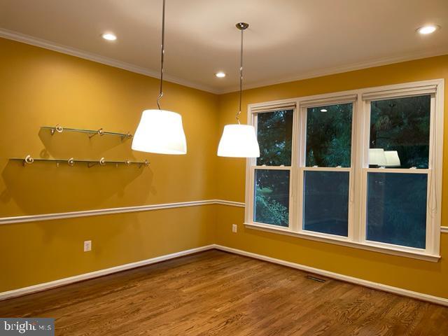 Building Photo - 9419 Spruce Tree Cir