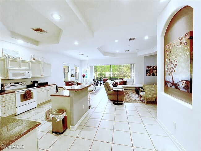 Foto del edificio - 1366 Serrano Cir