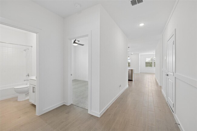 Building Photo - 8434 Tranquil Bay Ct
