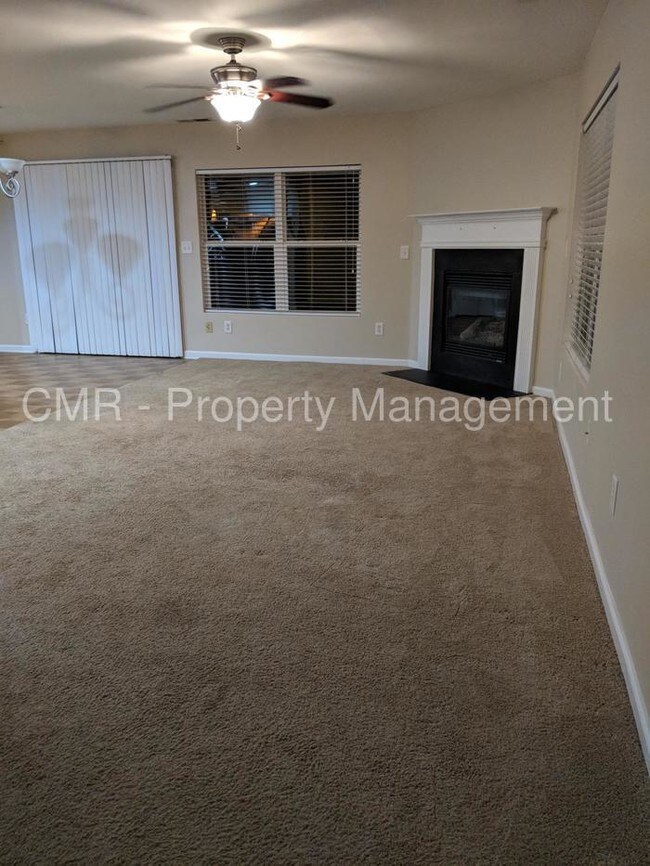 Foto del edificio - 13500 Glasgow Green Ln