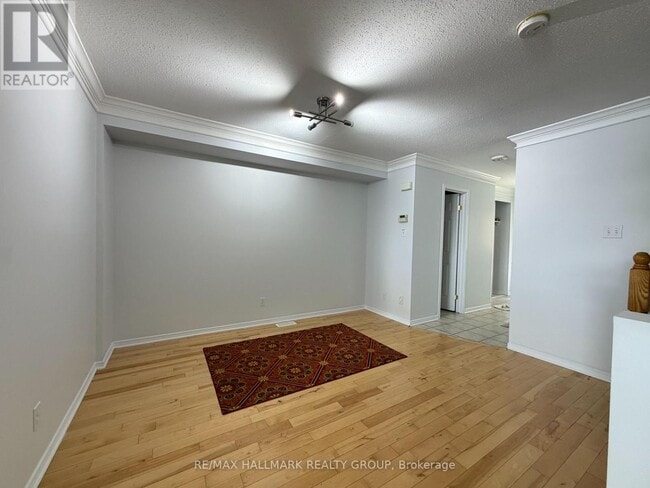 Building Photo - 230 Westvalley Private