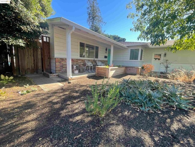 Foto del edificio - 1248 Hale Dr