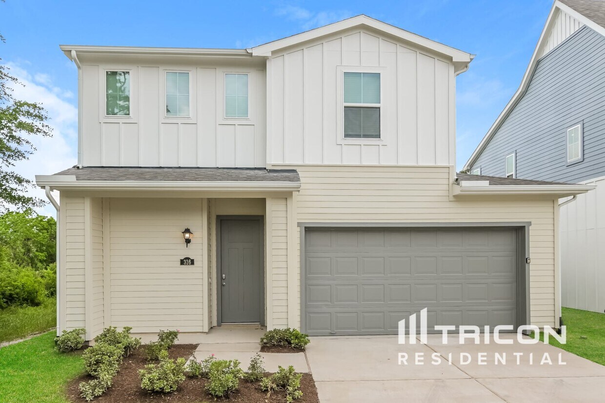 Foto principal - 9835 Willow Creek Commerce Dr