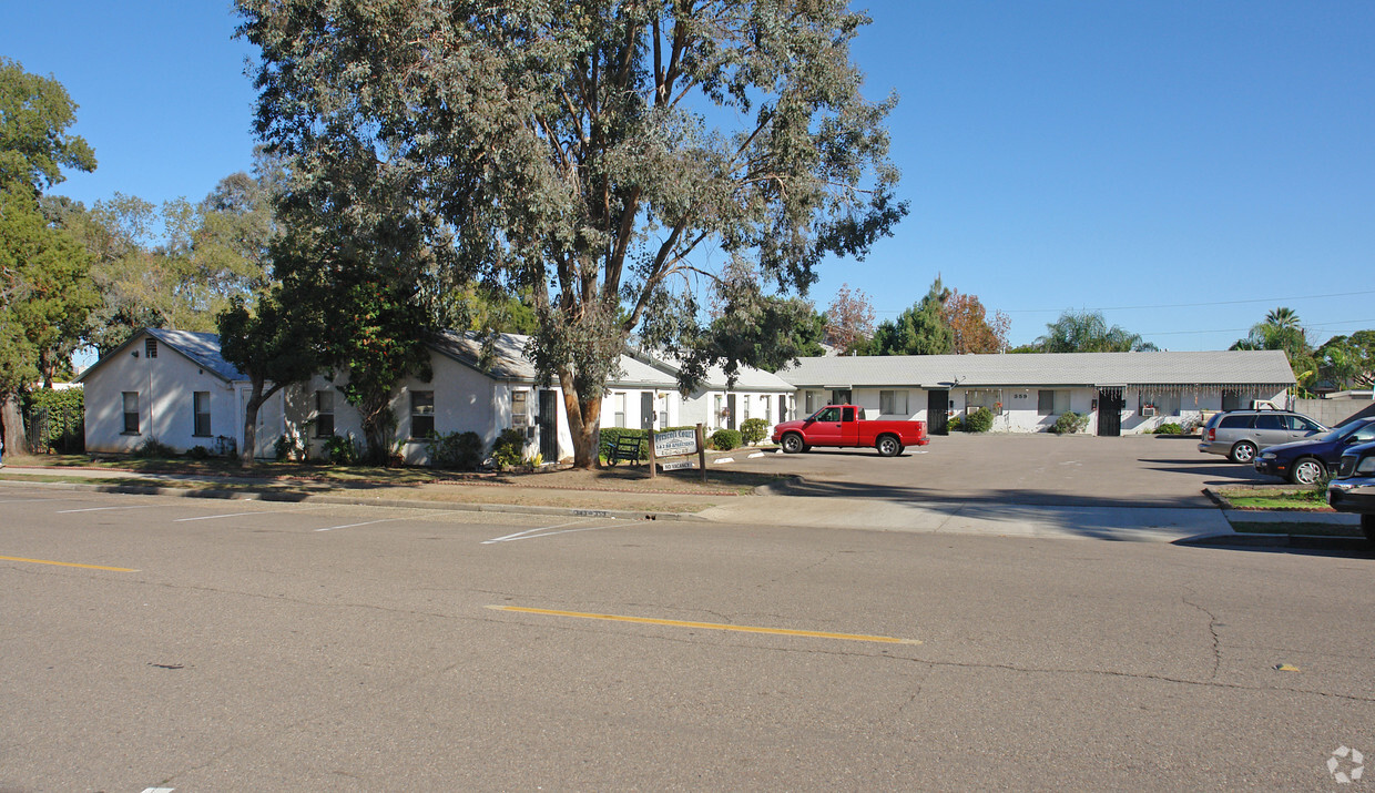 Primary Photo - Prescott Court