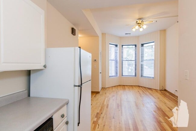 Foto del edificio - 933 W Fletcher St