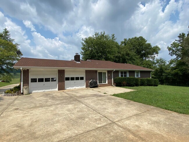 Foto del edificio - 5340 Cherokee Valley Rd