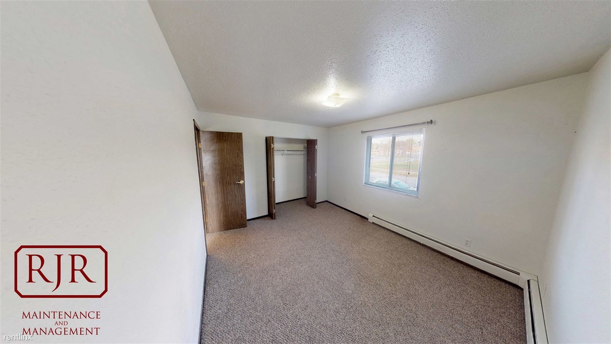Primary Photo - 2 br, 1 bath Apartment - 3201 E Rosser Ave #7