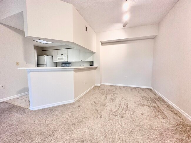 Foto del edificio - 2724 Anzio Ct