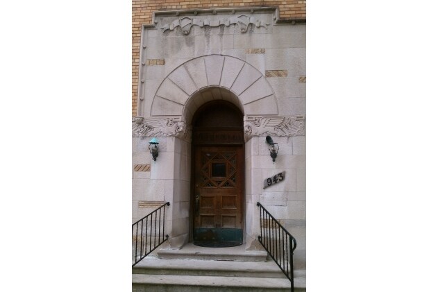 Windmill Pointe Manor Apartments Detroit Mi Entrance Windmill Pointe Manor