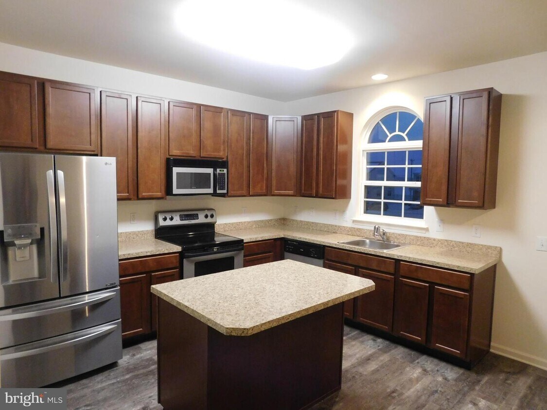 12 W Worthington Blvd, Smyrna, DE 19977 Townhome Rentals in Smyrna DE