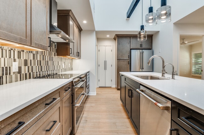 Building Photo - 9805 Airline Rd