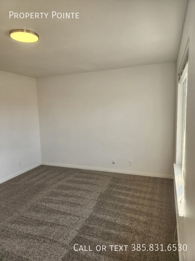 Building Photo - 1587 S 2000 W