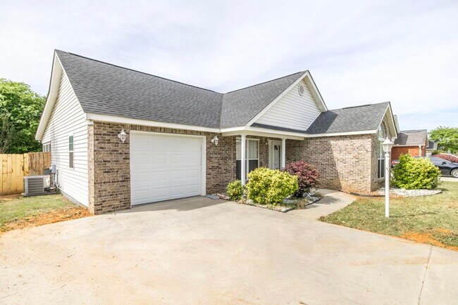 Foto del edificio - 205 Wembley Dr