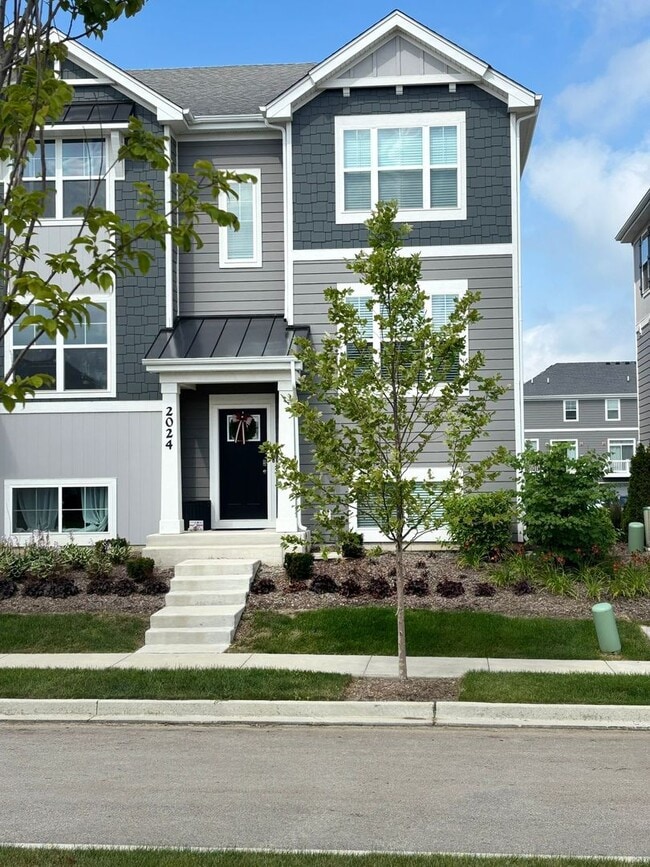 Building Photo - 2024 Yellowstone Blvd
