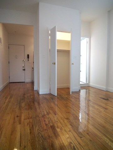 Primary Photo - 64 MacDougal St