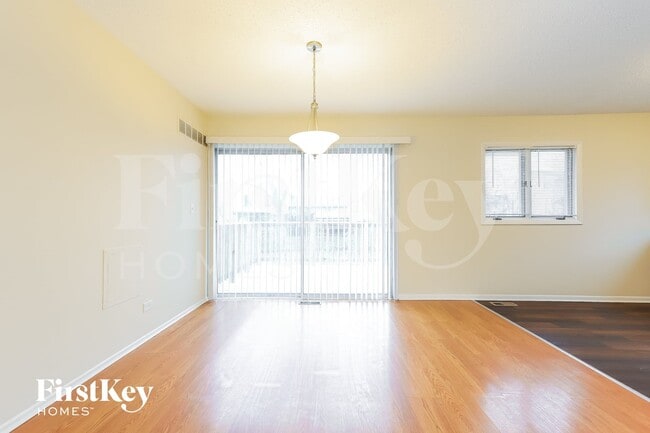 Building Photo - 185 Mulford Dr